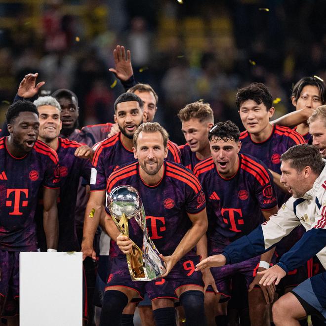 让捧杯成为习惯，凯恩近两年5次为拜仁赢得冠军奖杯