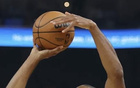 一张投篮图，你能认出这位NBA球员吗？